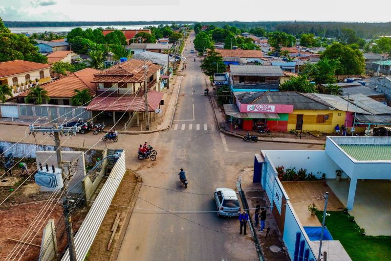 20/06/24 ALMEIRIM
Inauguração do Complexo Urbanística Frei Constâncio.
* Inauguração de Pavimentação Asfáltica de Vias do
Município.
* Entrega de Benefícios do Programa Habitacional Sua
Casa.

FOTOS:RONI MOREIRA/AG.PARÁ <div class='credito_fotos'>Foto: Roni Moreira / Ag.Pará &nbsp;&nbsp;|&nbsp;&nbsp; <a href='/midias/2024/originais/20268_79683985-eaa7-ac9c-bea3-0577dcee6f2b.jpg' download><i class='fa-solid fa-download'></i> Download</a></div>