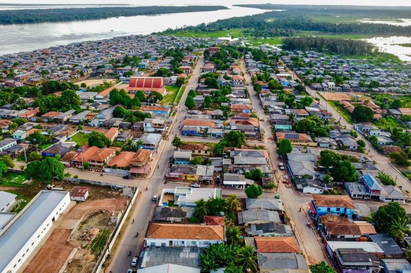 20/06/24 ALMEIRIM
Inauguração do Complexo Urbanística Frei Constâncio.
* Inauguração de Pavimentação Asfáltica de Vias do
Município.
* Entrega de Benefícios do Programa Habitacional Sua
Casa.

FOTOS:RONI MOREIRA/AG.PARÁ <div class='credito_fotos'>Foto: Roni Moreira / Ag.Pará &nbsp;&nbsp;|&nbsp;&nbsp; <a href='/midias/2024/originais/20268_79f13f28-1798-02a5-de36-7e97b2c63422.jpg' download><i class='fa-solid fa-download'></i> Download</a></div>