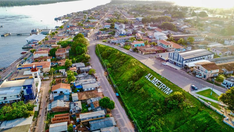 20/06/24 ALMEIRIM
Inauguração do Complexo Urbanística Frei Constâncio.
* Inauguração de Pavimentação Asfáltica de Vias do
Município.
* Entrega de Benefícios do Programa Habitacional Sua
Casa.

FOTOS:RONI MOREIRA/AG.PARÁ <div class='credito_fotos'>Foto: Roni Moreira / Ag.Pará &nbsp;&nbsp;|&nbsp;&nbsp; <a href='/midias/2024/originais/20268_85d6f670-1044-61f1-a4d6-b21c2462217a.jpg' download><i class='fa-solid fa-download'></i> Download</a></div>