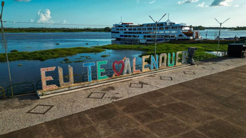 fotos;: Raphael Luz / AGPARÁ

 Entrega Via Asfaltadas + Entrega Centro de Eventos Ione Gantus + Sua Casa + Cred Cidadao <div class='credito_fotos'>Foto: Raphael Luz / Ag. Pará &nbsp;&nbsp;|&nbsp;&nbsp; <a href='/midias/2024/originais/20270_0b306c7b-988e-2bb6-c62d-e41209f5c1d7.jpg' download><i class='fa-solid fa-download'></i> Download</a></div>
