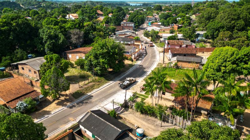 fotos;: Raphael Luz / AGPARÁ

 Entrega Via Asfaltadas + Entrega Centro de Eventos Ione Gantus + Sua Casa + Cred Cidadao <div class='credito_fotos'>Foto: Raphael Luz / Ag. Pará &nbsp;&nbsp;|&nbsp;&nbsp; <a href='/midias/2024/originais/20270_624d52ac-e969-851a-14f1-43f168966e65.jpg' download><i class='fa-solid fa-download'></i> Download</a></div>