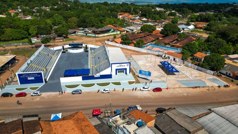 fotos;: Raphael Luz / AGPARÁ

 Entrega Via Asfaltadas + Entrega Centro de Eventos Ione Gantus + Sua Casa + Cred Cidadao <div class='credito_fotos'>Foto: Raphael Luz / Ag. Pará &nbsp;&nbsp;|&nbsp;&nbsp; <a href='/midias/2024/originais/20270_80a4315e-6810-b009-9719-a229c7e13f82.jpg' download><i class='fa-solid fa-download'></i> Download</a></div>