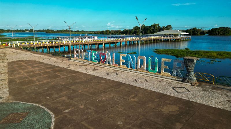 fotos;: Raphael Luz / AGPARÁ

 Entrega Via Asfaltadas + Entrega Centro de Eventos Ione Gantus + Sua Casa + Cred Cidadao <div class='credito_fotos'>Foto: Raphael Luz / Ag. Pará &nbsp;&nbsp;|&nbsp;&nbsp; <a href='/midias/2024/originais/20270_c938feac-cd15-b9a2-ca81-67760187b6b5.jpg' download><i class='fa-solid fa-download'></i> Download</a></div>