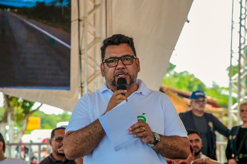 Governador Helder Barbalho Inauguração da Perna Leste

 Fotos Marco Santos/ Ag Pará <div class='credito_fotos'>Foto: Marco Santos / Ag. Pará &nbsp;&nbsp;|&nbsp;&nbsp; <a href='/midias/2024/originais/20297_15b3b15f-11af-5956-f976-14f497117ab1.jpg' download><i class='fa-solid fa-download'></i> Download</a></div>