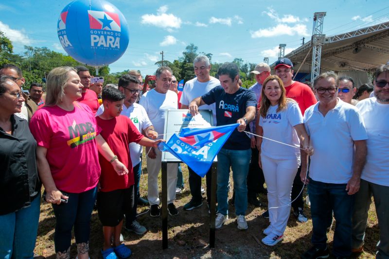 Governador Helder Barbalho Inauguração da Perna Leste

 Fotos Marco Santos/ Ag Pará <div class='credito_fotos'>Foto: Marco Santos / Ag. Pará &nbsp;&nbsp;|&nbsp;&nbsp; <a href='/midias/2024/originais/20297_1a6af135-87f1-4509-3db9-146950d97f6e.jpg' download><i class='fa-solid fa-download'></i> Download</a></div>
