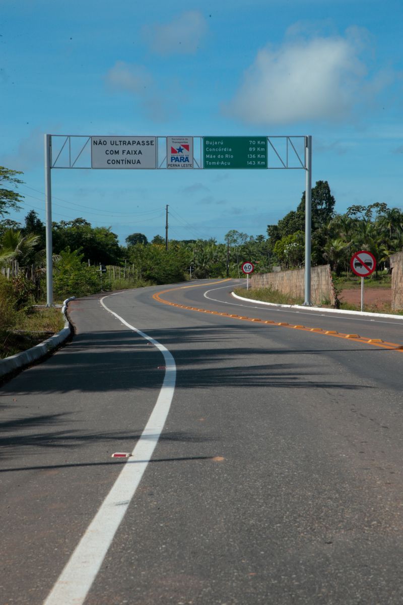 Governador Helder Barbalho Inauguração da Perna Leste

 Fotos Marco Santos/ Ag Pará <div class='credito_fotos'>Foto: Marco Santos / Ag. Pará &nbsp;&nbsp;|&nbsp;&nbsp; <a href='/midias/2024/originais/20297_65f64d34-eb1e-764b-4dd3-ae7709930d0d.jpg' download><i class='fa-solid fa-download'></i> Download</a></div>