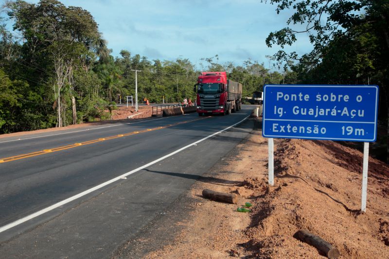 Governador Helder Barbalho Inauguração da Perna Leste

 Fotos Marco Santos/ Ag Pará <div class='credito_fotos'>Foto: Marco Santos / Ag. Pará &nbsp;&nbsp;|&nbsp;&nbsp; <a href='/midias/2024/originais/20297_82db42c8-5bb9-f624-a3e2-7ae3c84bf59d.jpg' download><i class='fa-solid fa-download'></i> Download</a></div>