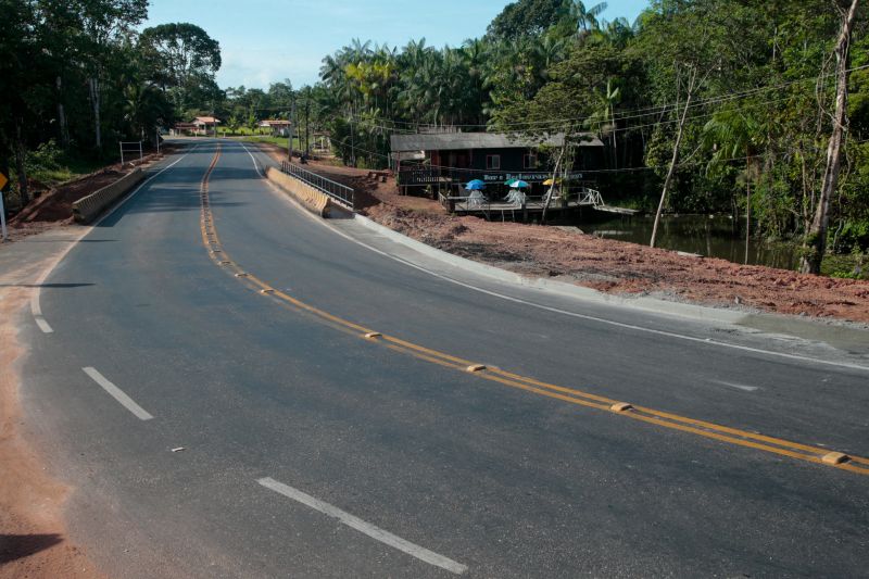Governador Helder Barbalho Inauguração da Perna Leste

 Fotos Marco Santos/ Ag Pará <div class='credito_fotos'>Foto: Marco Santos / Ag. Pará &nbsp;&nbsp;|&nbsp;&nbsp; <a href='/midias/2024/originais/20297_926d2191-ad6f-2a25-8174-b629c616379a.jpg' download><i class='fa-solid fa-download'></i> Download</a></div>