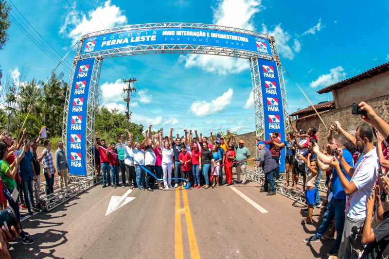 Governador Helder Barbalho Inauguração da Perna Leste

 Fotos Marco Santos/ Ag Pará <div class='credito_fotos'>Foto: Marco Santos / Ag. Pará &nbsp;&nbsp;|&nbsp;&nbsp; <a href='/midias/2024/originais/20297_c48fb3a1-6efa-ef69-1f2e-8787eaf86d08.jpg' download><i class='fa-solid fa-download'></i> Download</a></div>