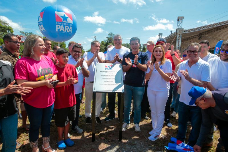 Governador Helder Barbalho Inauguração da Perna Leste

 Fotos Marco Santos/ Ag Pará <div class='credito_fotos'>Foto: Marco Santos / Ag. Pará &nbsp;&nbsp;|&nbsp;&nbsp; <a href='/midias/2024/originais/20297_e189ca01-863f-e1f5-a639-3caf5d564042.jpg' download><i class='fa-solid fa-download'></i> Download</a></div>
