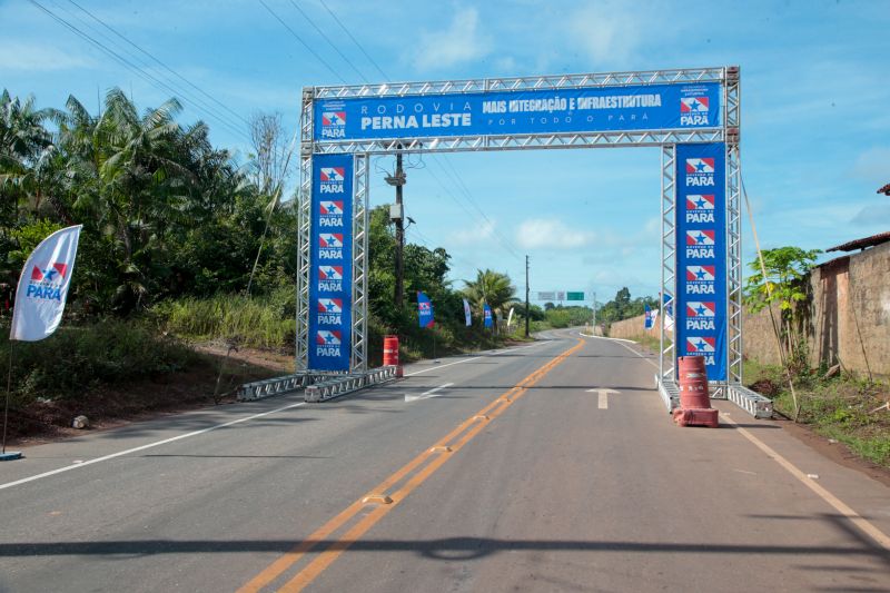 Governador Helder Barbalho Inauguração da Perna Leste

 Fotos Marco Santos/ Ag Pará <div class='credito_fotos'>Foto: Marco Santos / Ag. Pará &nbsp;&nbsp;|&nbsp;&nbsp; <a href='/midias/2024/originais/20297_e7878190-e344-7ce3-6d58-43fe756fbf8a.jpg' download><i class='fa-solid fa-download'></i> Download</a></div>