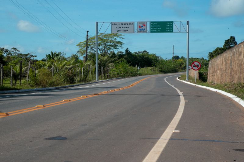 Governador Helder Barbalho Inauguração da Perna Leste

 Fotos Marco Santos/ Ag Pará <div class='credito_fotos'>Foto: Marco Santos / Ag. Pará &nbsp;&nbsp;|&nbsp;&nbsp; <a href='/midias/2024/originais/20297_f412abe7-af1f-f723-2d8f-5e35d3293843.jpg' download><i class='fa-solid fa-download'></i> Download</a></div>