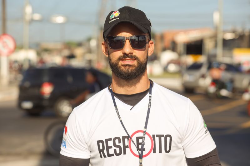 Lucas Aguiar, agente de educação de trânsito do Detran <div class='credito_fotos'>Foto: Bruno Cecim / Ag.Pará &nbsp;&nbsp;|&nbsp;&nbsp; <a href='/midias/2024/originais/20330_96cfd7e7-013c-cfcc-a3a5-bbfba20b35cb.jpg' download><i class='fa-solid fa-download'></i> Download</a></div>