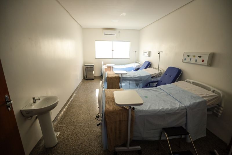 Inauguração do Hospital Municipal •  Reforma e Ampliação da EEEMF Francilândia • Reforma e Ampliação da EEEMF Eldorado 

Fotos: Marcelo Lelis/Ag Pará <div class='credito_fotos'>Foto: Marcelo Lelis / Ag. Pará &nbsp;&nbsp;|&nbsp;&nbsp; <a href='/midias/2024/originais/20340_7243c714-de19-1a16-6cad-d50af88b8bbe.jpg' download><i class='fa-solid fa-download'></i> Download</a></div>