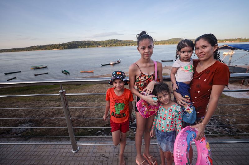 Ivanilde Gleice, moradora <div class='credito_fotos'>Foto: Pedro Guerreiro / Ag. Pará &nbsp;&nbsp;|&nbsp;&nbsp; <a href='/midias/2024/originais/20363_472274d0-4c06-c9c8-d06f-d7e08254e111.jpg' download><i class='fa-solid fa-download'></i> Download</a></div>