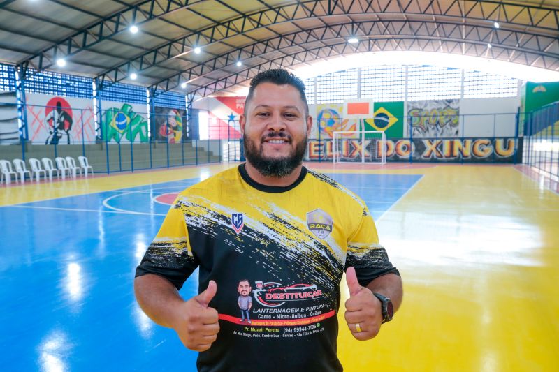 Treinador escolinha_ Miguel de Souza <div class='credito_fotos'>Foto: Marco Santos / Ag. Pará &nbsp;&nbsp;|&nbsp;&nbsp; <a href='/midias/2024/originais/20384_7c5f25ea-cd75-906b-5f72-3b68688915bc.jpg' download><i class='fa-solid fa-download'></i> Download</a></div>