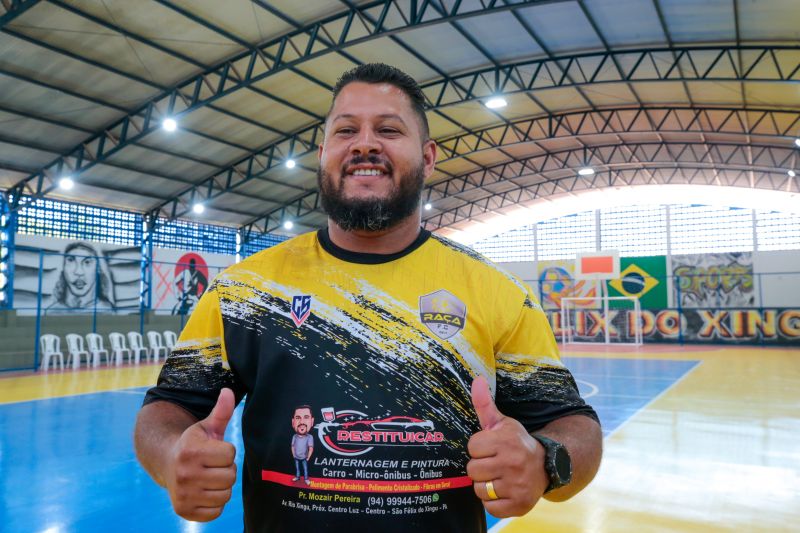 Treinador escolinha_ Miguel de Souza <div class='credito_fotos'>Foto: Marco Santos / Ag. Pará &nbsp;&nbsp;|&nbsp;&nbsp; <a href='/midias/2024/originais/20384_9e209f1a-b882-2a2a-5637-535056dc98ee.jpg' download><i class='fa-solid fa-download'></i> Download</a></div>