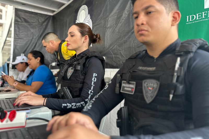 ‘Operação Verão 2024' é lançada em mais de 90 localidades com mais de 5 mil agentes reforçando a segurança
São realizadas diversas ações ostensivas e preventivas, com reforço no policiamento local, monitoramento e diversas atividades integradas entre as forças, para coibir e inibir a criminalidade durante todo o mês de julho

André Macedo / Ascom Segup <div class='credito_fotos'>Foto: André Macedo / Ascom Segup &nbsp;&nbsp;|&nbsp;&nbsp; <a href='/midias/2024/originais/20393_0fbfff84-23d2-2a66-a03a-d62fb62a5e3d.jpg' download><i class='fa-solid fa-download'></i> Download</a></div>