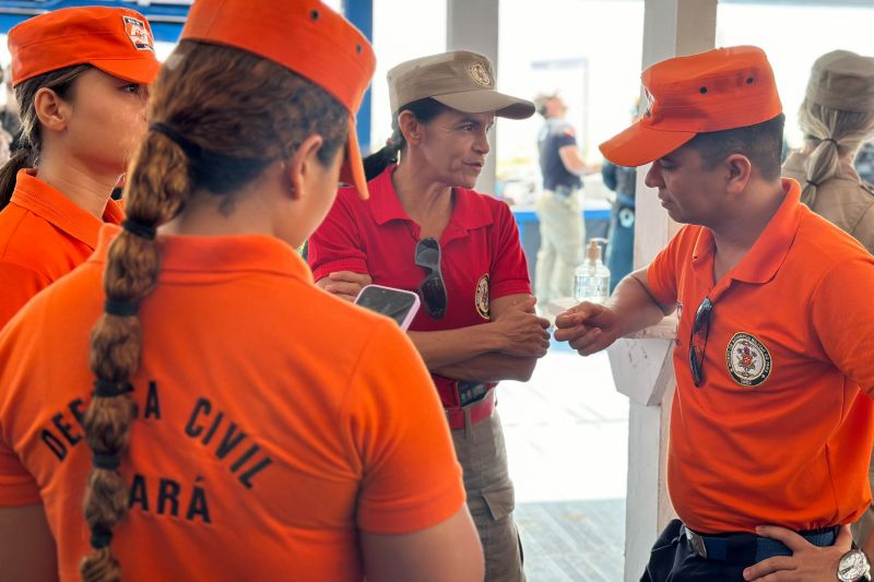 ‘Operação Verão 2024' é lançada em mais de 90 localidades com mais de 5 mil agentes reforçando a segurança
São realizadas diversas ações ostensivas e preventivas, com reforço no policiamento local, monitoramento e diversas atividades integradas entre as forças, para coibir e inibir a criminalidade durante todo o mês de julho

André Macedo / Ascom Segup <div class='credito_fotos'>Foto: André Macedo / Ascom Segup &nbsp;&nbsp;|&nbsp;&nbsp; <a href='/midias/2024/originais/20393_2d682e89-0707-91d0-729b-d75b19c56e25.jpg' download><i class='fa-solid fa-download'></i> Download</a></div>