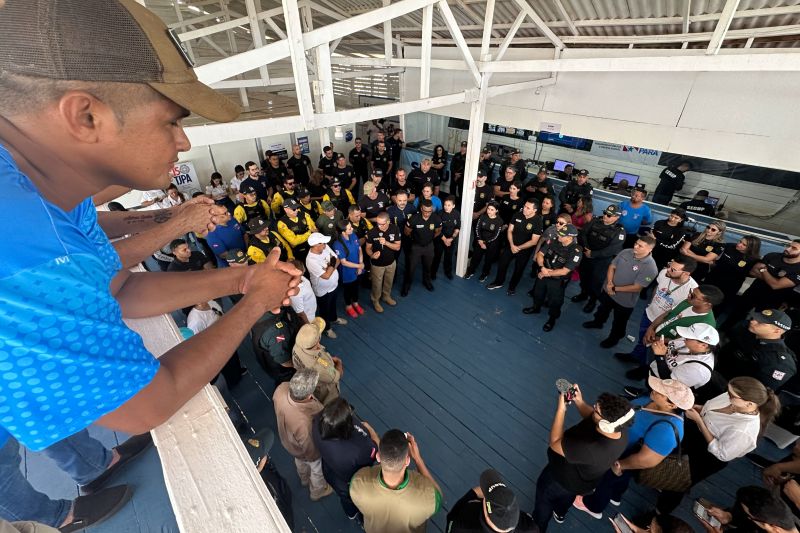 ‘Operação Verão 2024' é lançada em mais de 90 localidades com mais de 5 mil agentes reforçando a segurança
São realizadas diversas ações ostensivas e preventivas, com reforço no policiamento local, monitoramento e diversas atividades integradas entre as forças, para coibir e inibir a criminalidade durante todo o mês de julho

André Macedo / Ascom Segup <div class='credito_fotos'>Foto: André Macedo / Ascom Segup &nbsp;&nbsp;|&nbsp;&nbsp; <a href='/midias/2024/originais/20393_695e0e59-6341-5459-129a-87ecb622ef0e.jpg' download><i class='fa-solid fa-download'></i> Download</a></div>