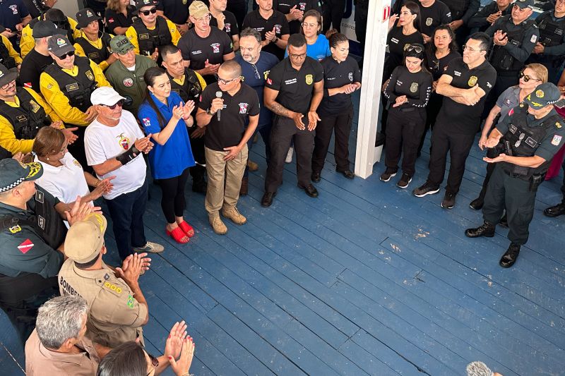 ‘Operação Verão 2024' é lançada em mais de 90 localidades com mais de 5 mil agentes reforçando a segurança
São realizadas diversas ações ostensivas e preventivas, com reforço no policiamento local, monitoramento e diversas atividades integradas entre as forças, para coibir e inibir a criminalidade durante todo o mês de julho

André Macedo / Ascom Segup <div class='credito_fotos'>Foto: André Macedo / Ascom Segup &nbsp;&nbsp;|&nbsp;&nbsp; <a href='/midias/2024/originais/20393_87f17ad6-de5b-a190-c972-c54e86dc7271.jpg' download><i class='fa-solid fa-download'></i> Download</a></div>