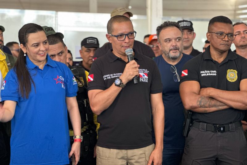 ‘Operação Verão 2024' é lançada em mais de 90 localidades com mais de 5 mil agentes reforçando a segurança
São realizadas diversas ações ostensivas e preventivas, com reforço no policiamento local, monitoramento e diversas atividades integradas entre as forças, para coibir e inibir a criminalidade durante todo o mês de julho

André Macedo / Ascom Segup <div class='credito_fotos'>Foto: André Macedo / Ascom Segup &nbsp;&nbsp;|&nbsp;&nbsp; <a href='/midias/2024/originais/20393_ecea1554-56a5-35a7-a4c5-6e0565c3ff42.jpg' download><i class='fa-solid fa-download'></i> Download</a></div>