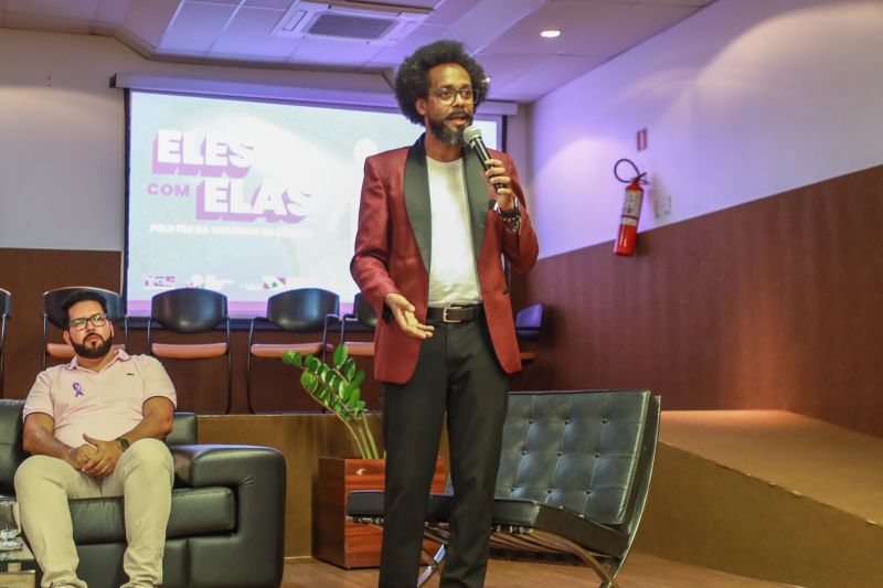 Mário Almeida (mediador) SEDUC <div class='credito_fotos'>Foto: Bruno Cruz / Ag. Pará &nbsp;&nbsp;|&nbsp;&nbsp; <a href='/midias/2024/originais/20589_ce179882-3472-8086-48af-004575f54b8b.jpg' download><i class='fa-solid fa-download'></i> Download</a></div>