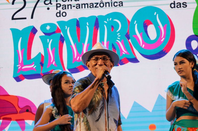 Juraci Siqueira, um dos homenageados da edição desse ano na Feira do Livro <div class='credito_fotos'>Foto: Pedro Guerreiro / Ag. Pará &nbsp;&nbsp;|&nbsp;&nbsp; <a href='/midias/2024/originais/20679_d7751506-9d52-d7fe-106b-e27bad33ec89.jpg' download><i class='fa-solid fa-download'></i> Download</a></div>