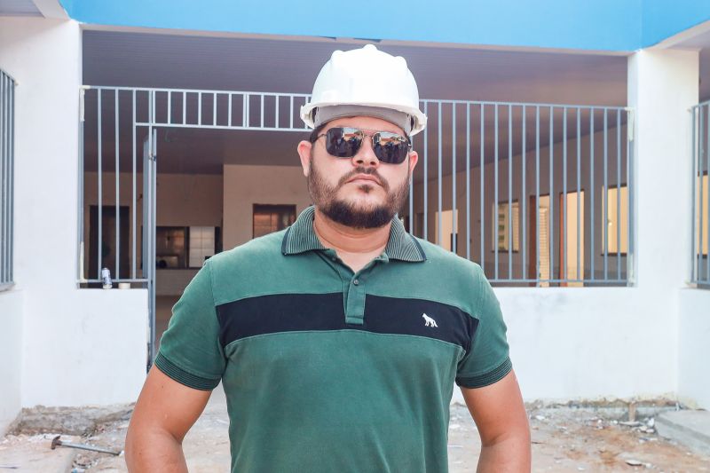 Libino loebens Júnior 
Eng civil e responsável pela obra da creche <div class='credito_fotos'>Foto: Bruno Cruz / Ag. Pará &nbsp;&nbsp;|&nbsp;&nbsp; <a href='/midias/2024/originais/20778_ac2547cc-8701-62dc-f99c-2559d79d8859.jpg' download><i class='fa-solid fa-download'></i> Download</a></div>