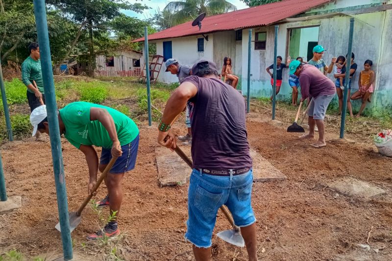 Matéria - Formação de agentes agroflorestais avança na Terra Indígena Alto Rio Guamá com foco em sustentabilidade

Fotos: DGBio/IDEFLOR-Bio/Divulgação


 <div class='credito_fotos'>Foto: ASCOM / IDEFLOR-BIO &nbsp;&nbsp;|&nbsp;&nbsp; <a href='/midias/2024/originais/20801_de1f8097-daf1-66fc-1e06-58d95c7d23a0.jpg' download><i class='fa-solid fa-download'></i> Download</a></div>