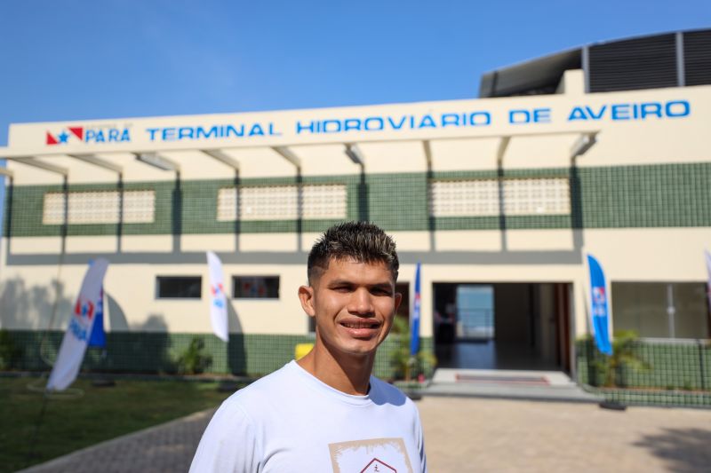 Allain Santos, Educador Social <div class='credito_fotos'>Foto: Marcelo Lelis / Ag. Pará &nbsp;&nbsp;|&nbsp;&nbsp; <a href='/midias/2024/originais/20832_b3691720-abad-ecad-1b27-2573688bab42.jpg' download><i class='fa-solid fa-download'></i> Download</a></div>