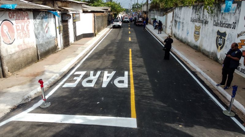 Travessa São Geraldo, Tapanã.
 Inauguração das obras do programa asfalto por todo o Pará <div class='credito_fotos'>Foto: Augusto Miranda / Ag. Pará &nbsp;&nbsp;|&nbsp;&nbsp; <a href='/midias/2024/originais/21140_1f9b0cd0-f75a-bccc-b0b9-9ee37fbf3428.jpg' download><i class='fa-solid fa-download'></i> Download</a></div>