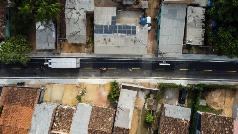 Travessa São Geraldo, Tapanã.
 Inauguração das obras do programa asfalto por todo o Pará <div class='credito_fotos'>Foto: Augusto Miranda / Ag. Pará &nbsp;&nbsp;|&nbsp;&nbsp; <a href='/midias/2024/originais/21140_2a0fac1b-9fa0-3be3-6496-9949a46df241.jpg' download><i class='fa-solid fa-download'></i> Download</a></div>