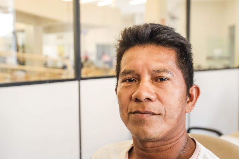 Rosemiro João Imbiriba Cardoso, pintor <div class='credito_fotos'>Foto: Marcelo Lelis / Ag. Pará &nbsp;&nbsp;|&nbsp;&nbsp; <a href='/midias/2024/originais/21157_e0d9bc00-9089-b298-628c-71e40c9e81e5.jpg' download><i class='fa-solid fa-download'></i> Download</a></div>