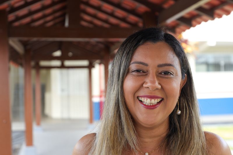 Nislene Peixoto – dirigente da Diretoria Regional de Ensino - Ananindeua  <div class='credito_fotos'>Foto: Marcelo Lelis / Ag. Pará &nbsp;&nbsp;|&nbsp;&nbsp; <a href='/midias/2024/originais/21176_9394de0f-5931-54ea-d07b-7bc7810f0569.jpg' download><i class='fa-solid fa-download'></i> Download</a></div>