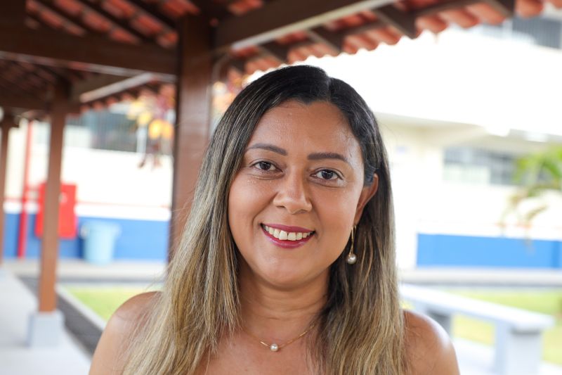 Nislene Peixoto – dirigente da Diretoria Regional de Ensino - Ananindeua  <div class='credito_fotos'>Foto: Marcelo Lelis / Ag. Pará &nbsp;&nbsp;|&nbsp;&nbsp; <a href='/midias/2024/originais/21176_be5f970f-c5c1-4d1b-47b3-33db749f3b27.jpg' download><i class='fa-solid fa-download'></i> Download</a></div>