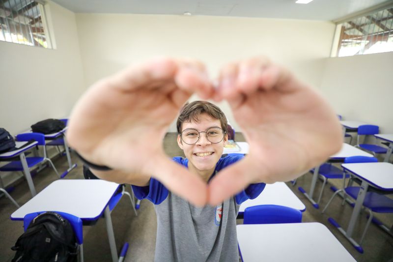 Gustavo Barros - 16 - 2° ano 
6 anos na escola <div class='credito_fotos'>Foto: Marcelo Lelis / Ag. Pará &nbsp;&nbsp;|&nbsp;&nbsp; <a href='/midias/2024/originais/21176_e19de9a8-6c1a-fd5f-bcc9-72b8227e3228.jpg' download><i class='fa-solid fa-download'></i> Download</a></div>