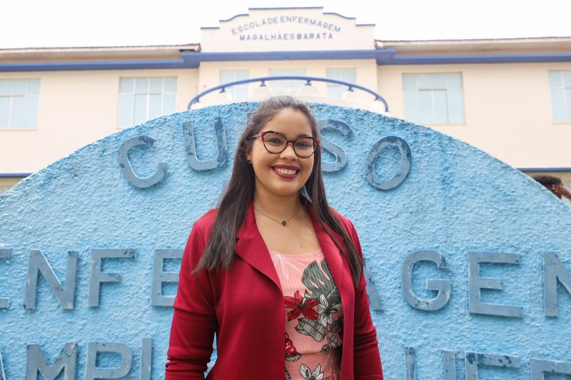 Lucília Pinon regente do coral <div class='credito_fotos'>Foto: Bruno Cruz / Ag. Pará &nbsp;&nbsp;|&nbsp;&nbsp; <a href='/midias/2024/originais/21246_0615a53a-98f3-9141-acca-43f8411ae941.jpg' download><i class='fa-solid fa-download'></i> Download</a></div>