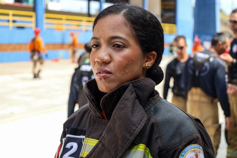 1 ° tenente adrielly Almeida  - comando geral <div class='credito_fotos'>Foto: Bruno Cecim / Ag.Pará &nbsp;&nbsp;|&nbsp;&nbsp; <a href='/midias/2024/originais/21285_f47ee629-1160-7de2-2563-bcb27378c9dc.jpg' download><i class='fa-solid fa-download'></i> Download</a></div>