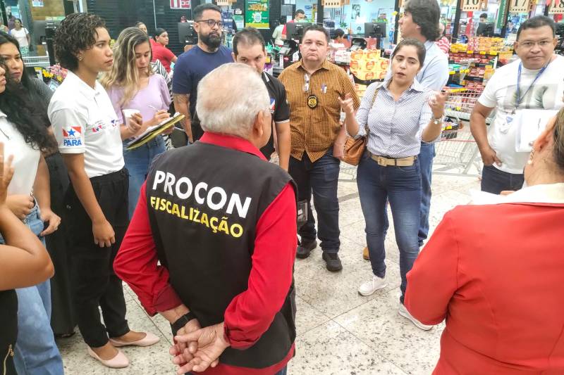 Participantes durante exercício de fiscalização