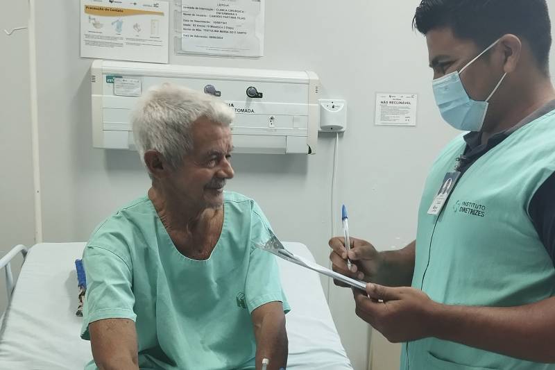 Cândido Pastana Filho e profissional do HRPL.