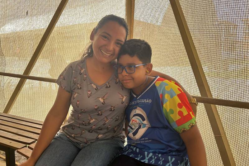 Angela-Farias-e-o-filho,-Pedro-Moraes