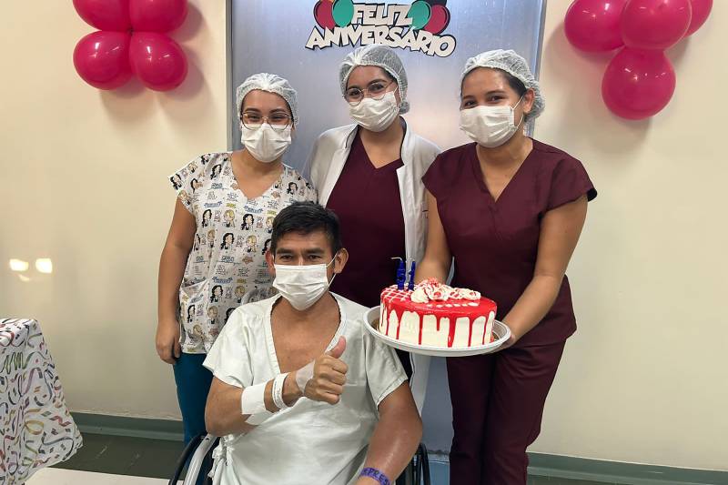 Walker Alves celebrou também com a equipe do HRBA