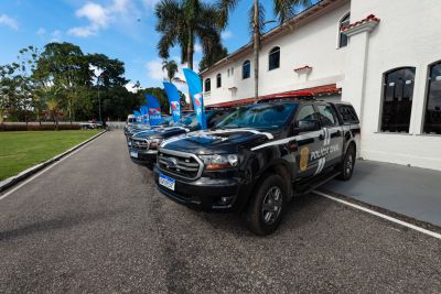 galeria: Governo do Estado entrega viaturas para a Policia Civil