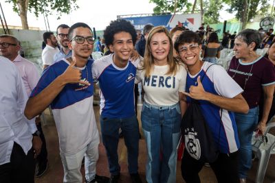 galeria: Agenda - Vice-Governadora hana Ghassan - Assinatura OS EEEM Albanizia Oliveira + Assinatura Bora Estudar