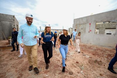 notícia: Vice-governadora e comitiva visitam canteiro de obras da creche que será instalada em Marituba 