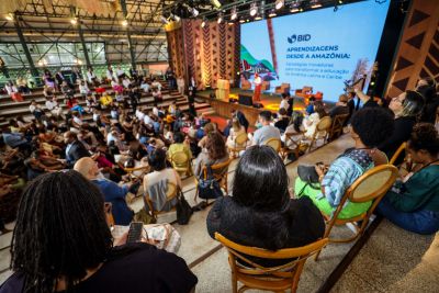 notícia: Representantes da Educação de 12 países debatem estratégias educativas em Belém