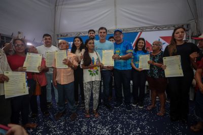 notícia: Governo do Pará entrega mais de 900 títulos de terra para agricultores familiares de Igarapé-Açu