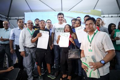 notícia: Estado entrega benefícios para famílias ao longo do projeto da Avenida Liberdade