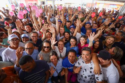 notícia: Vice-governadora garante mais asfalto e entrega benefícios do CredCidadão em Cametá